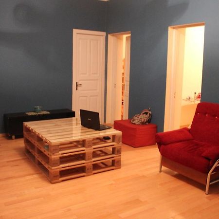 Hostel Bude Koutaïssi Extérieur photo