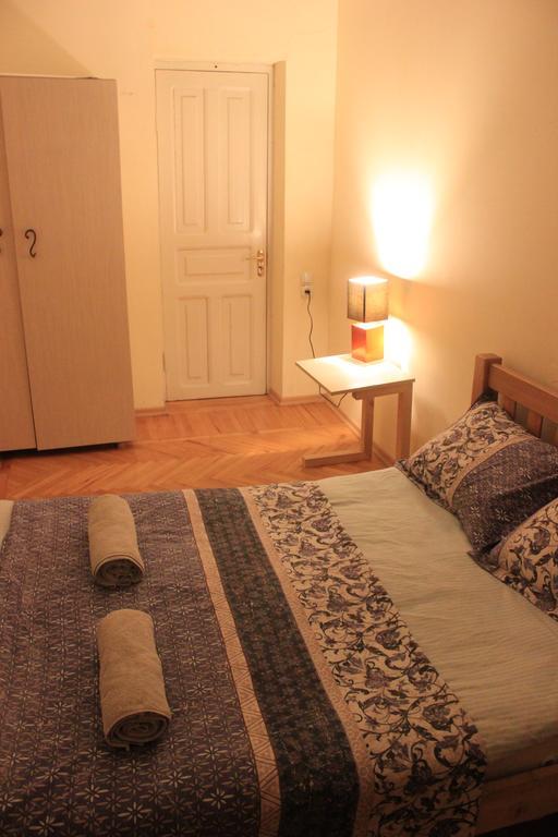 Hostel Bude Koutaïssi Extérieur photo